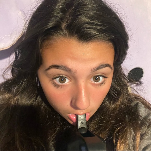 Meet your Posher, Natalie - Picture 1 of 1